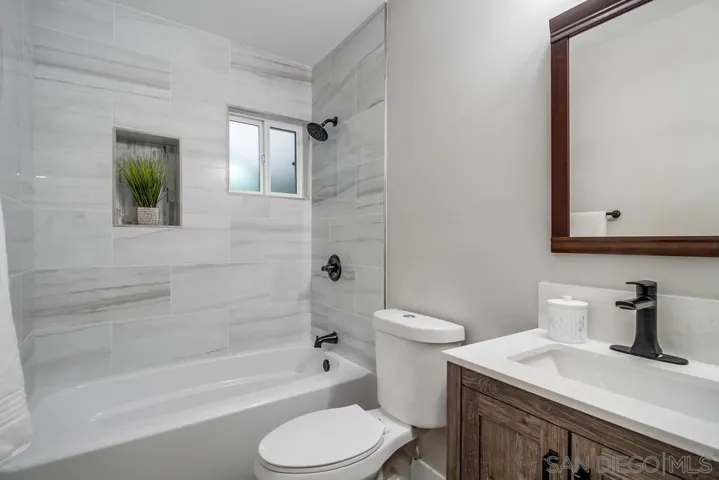 7855 Lincoln St., Lemon Grove, California 91945