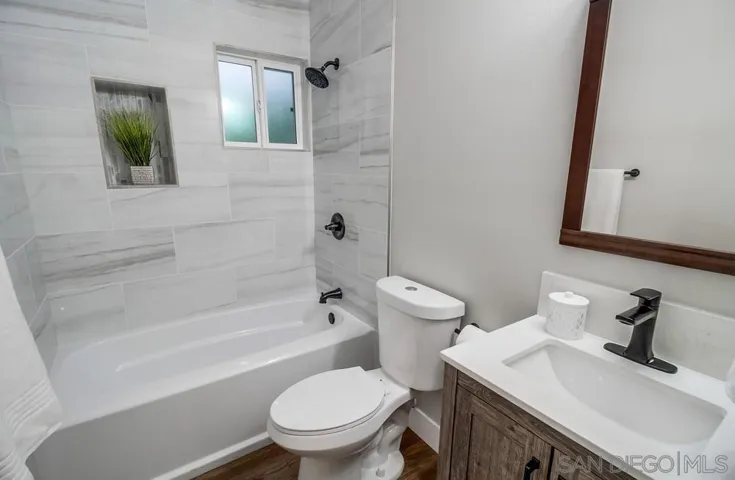 7855 Lincoln St., Lemon Grove, California 91945