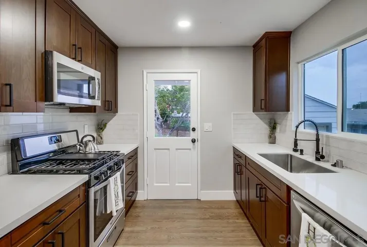 7855 Lincoln St., Lemon Grove, California 91945
