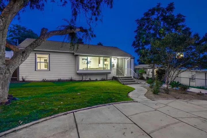7855 Lincoln St., Lemon Grove, California 91945