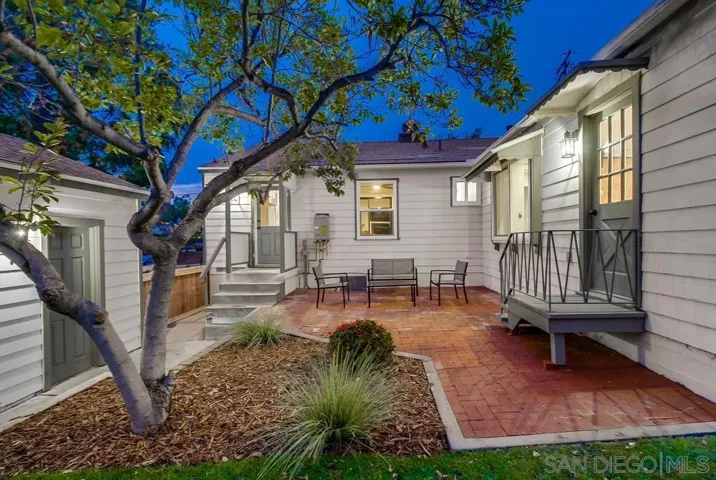 7855 Lincoln St., Lemon Grove, California 91945