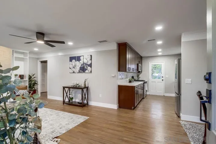 7855 Lincoln St., Lemon Grove, California 91945