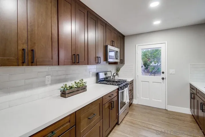 7855 Lincoln St., Lemon Grove, California 91945