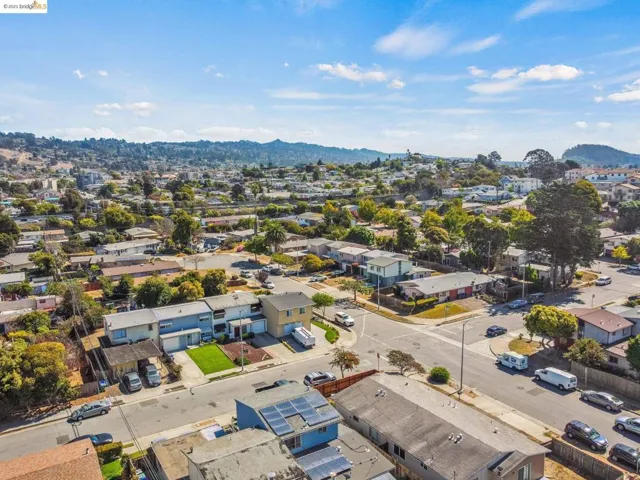 1080 Campbell St, Richmond, California 94804