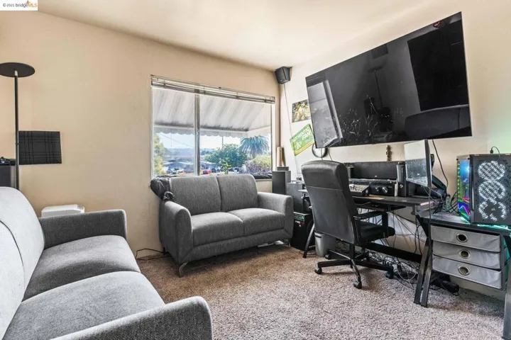 1080 Campbell St, Richmond, California 94804