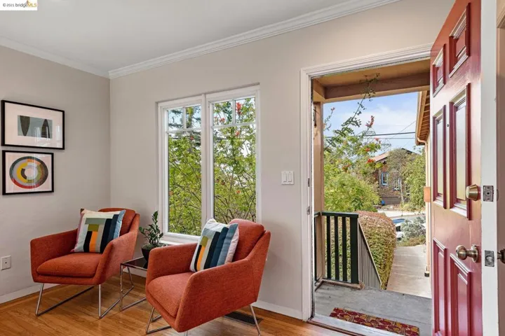 3838 Greenwood Avenue, Oakland, California 94602-1106