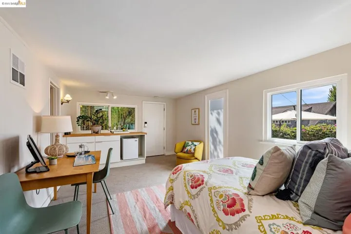 3838 Greenwood Avenue, Oakland, California 94602-1106
