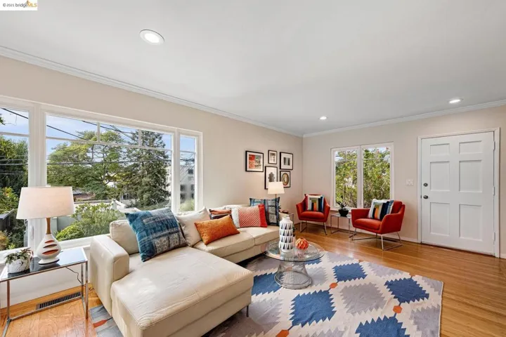 3838 Greenwood Avenue, Oakland, California 94602-1106