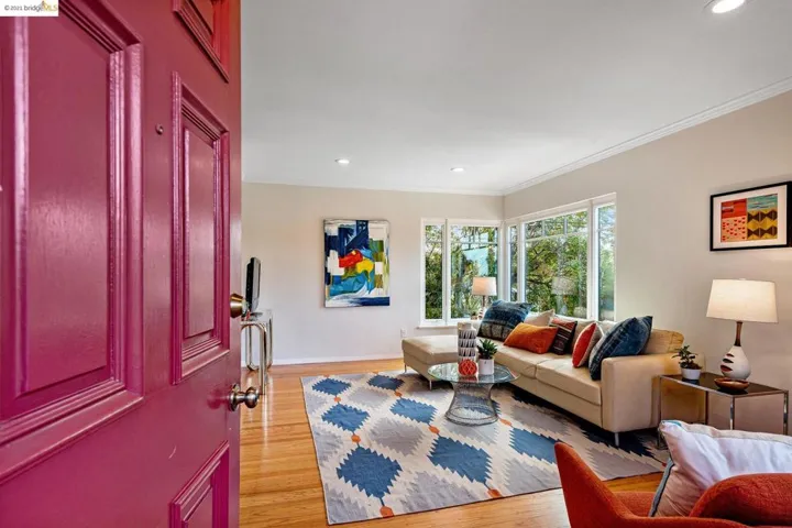 3838 Greenwood Avenue, Oakland, California 94602-1106