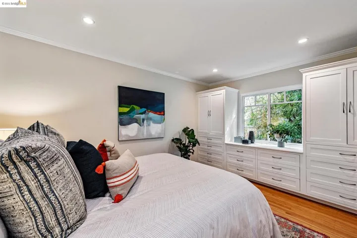 3838 Greenwood Avenue, Oakland, California 94602-1106