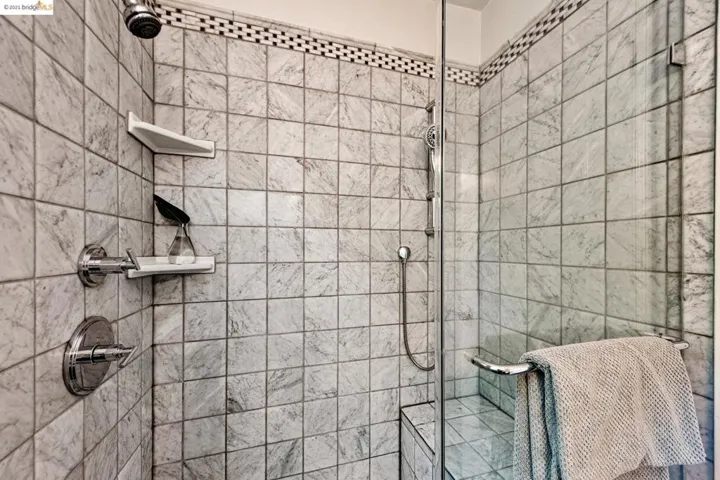 3838 Greenwood Avenue, Oakland, California 94602-1106