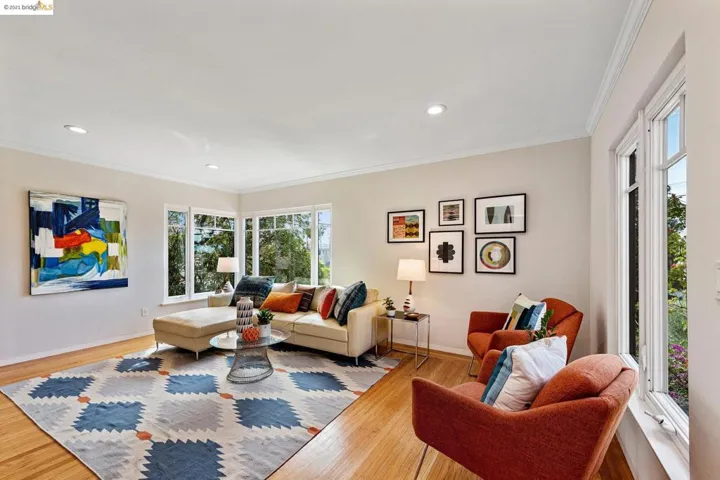 3838 Greenwood Avenue, Oakland, California 94602-1106