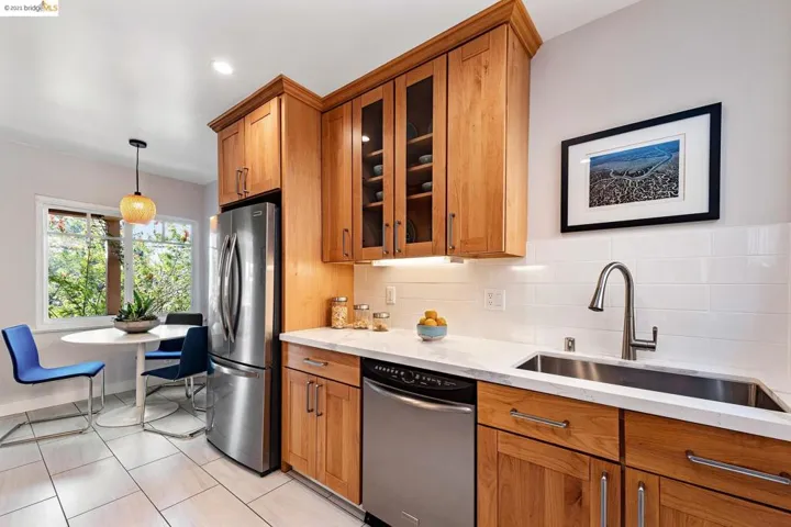 3838 Greenwood Avenue, Oakland, California 94602-1106