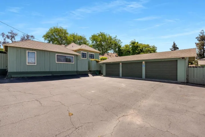 , Hollister, California 95023