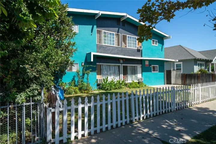 607 E Walnut Street, Santa Ana, California 92701