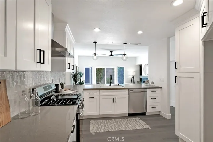 340 Flint Avenue, Long Beach, California 90814