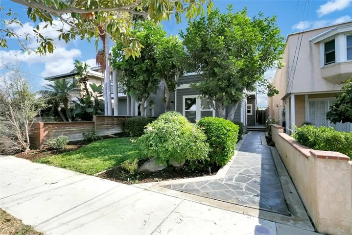 340 Flint Avenue, Long Beach, California 90814