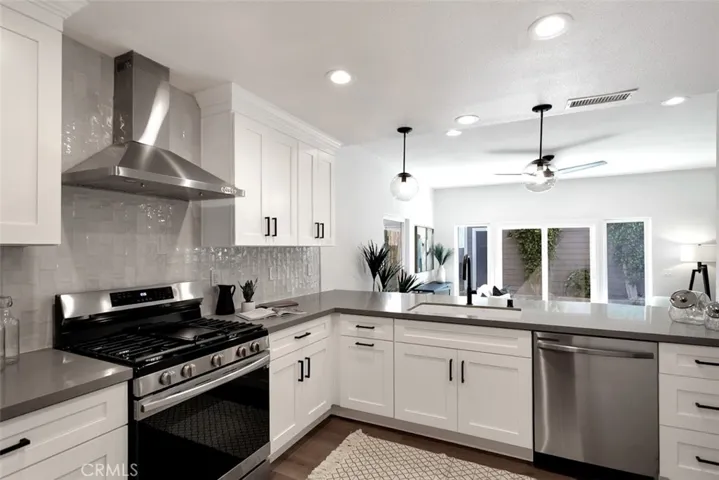340 Flint Avenue, Long Beach, California 90814
