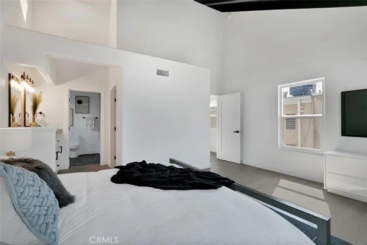 340 Flint Avenue, Long Beach, California 90814