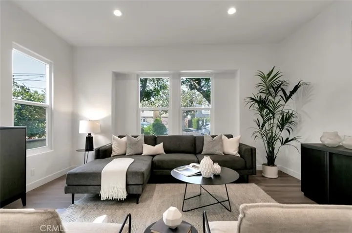 340 Flint Avenue, Long Beach, California 90814