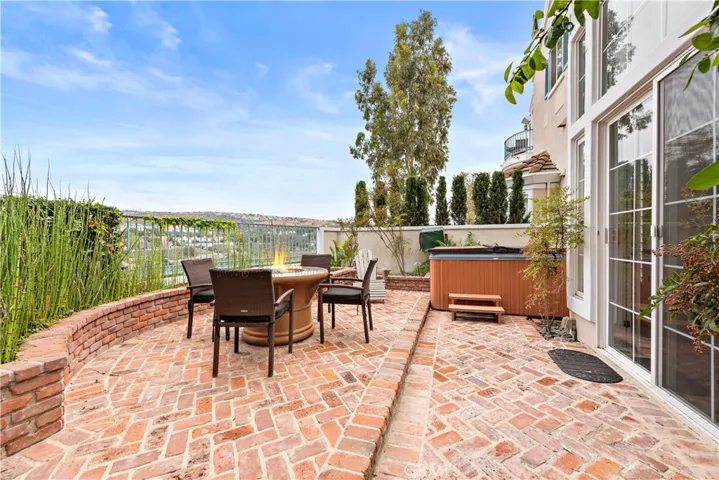 2 Chandon, Newport Coast, California 92657