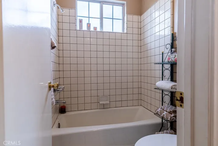 10909 Newgate Avenue, Whittier, California 90605