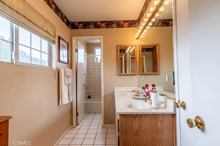 10909 Newgate Avenue, Whittier, California 90605