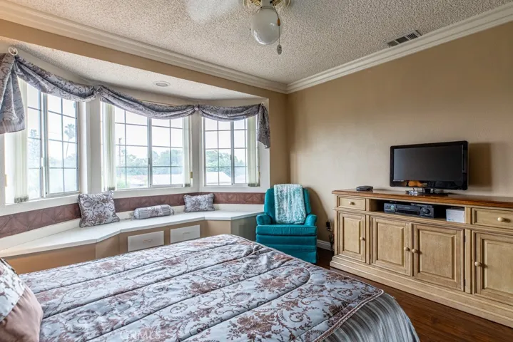 10909 Newgate Avenue, Whittier, California 90605