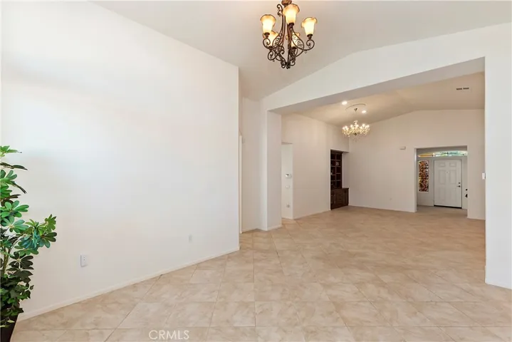 UPSCALE, LARGER CERAMIC TILE - NEUTRAL TONES