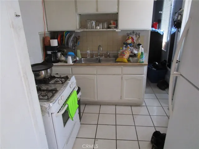 12717 Cookacre Avenue 3, Lynwood, California 90262