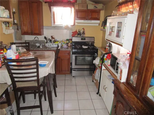 12717 Cookacre Avenue 3, Lynwood, California 90262