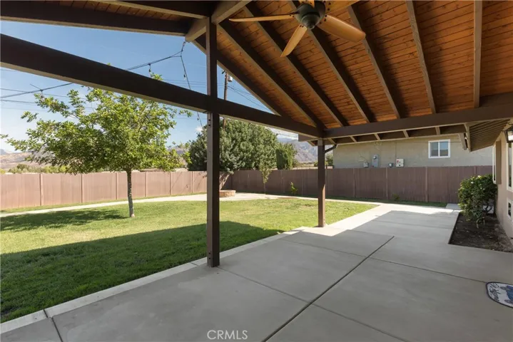Expansive patio and stunning wood cover, take in the Panorama mountain views