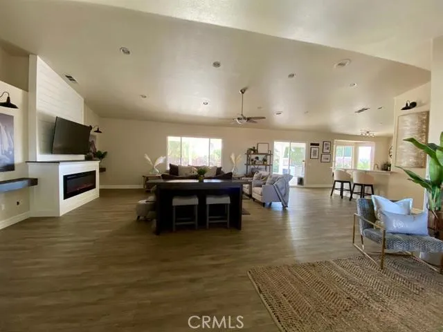 13799 Cuyamaca Road, Apple Valley, California 92307