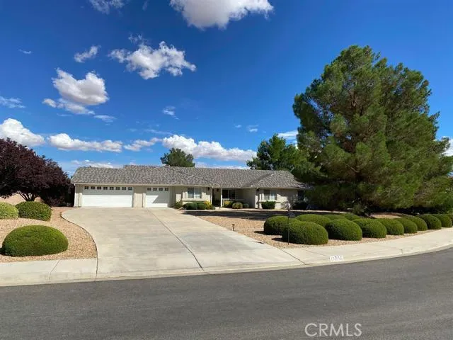 13799 Cuyamaca Road, Apple Valley, California 92307