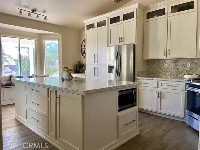 13799 Cuyamaca Road, Apple Valley, California 92307
