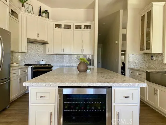 13799 Cuyamaca Road, Apple Valley, California 92307