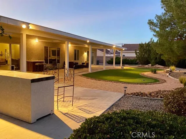 13799 Cuyamaca Road, Apple Valley, California 92307