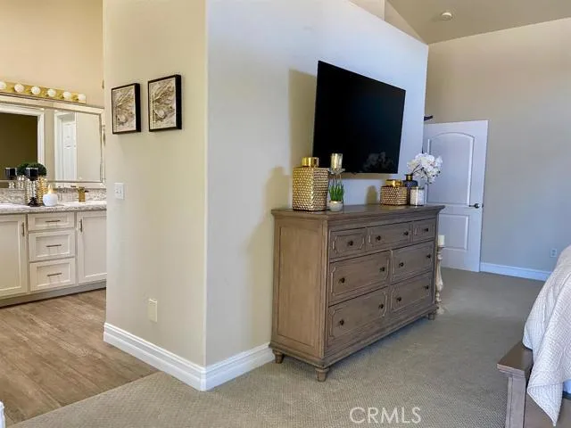 13799 Cuyamaca Road, Apple Valley, California 92307