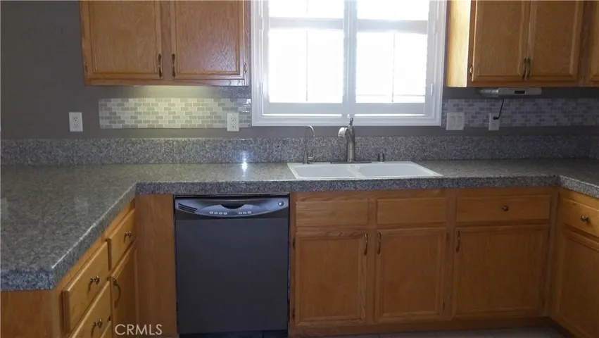 1096 Regina Way, Corona, California 92882