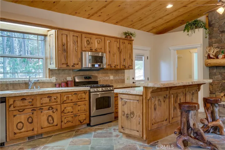 1766 Fir Drive, Wofford Heights, California 93285