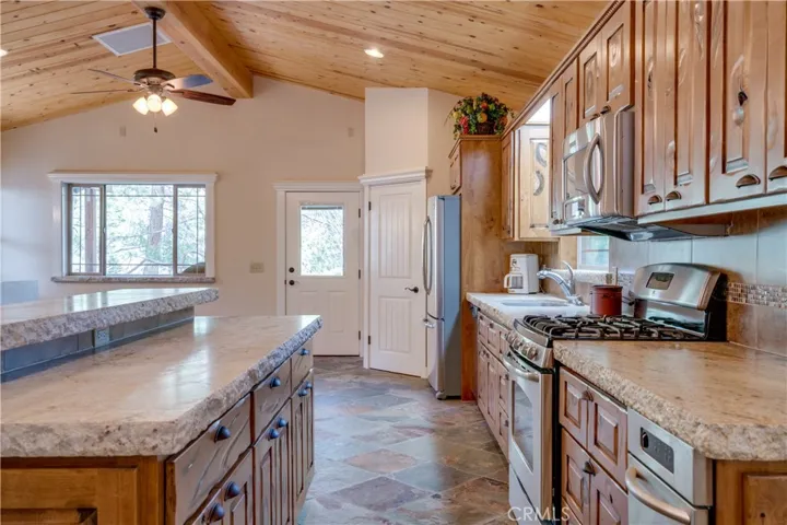1766 Fir Drive, Wofford Heights, California 93285