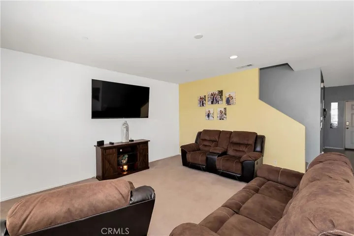 16723 Kalmia Lane, Fontana, California 92336