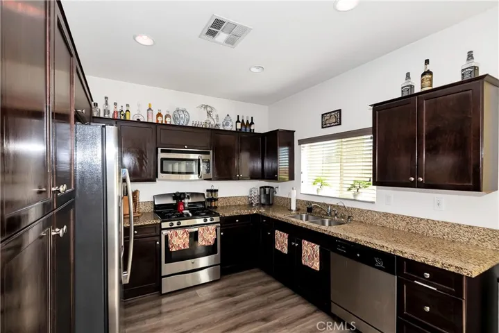 16723 Kalmia Lane, Fontana, California 92336