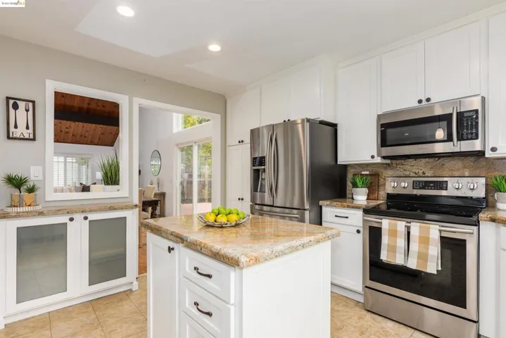 5517 Pamplona Ct, Concord, California 94521