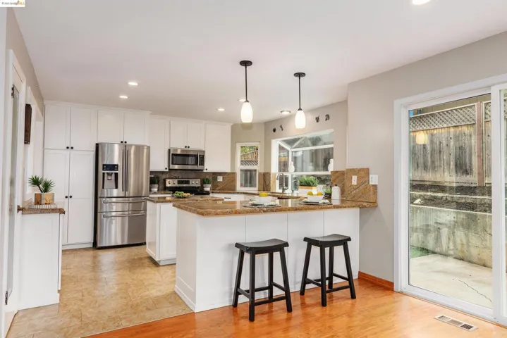 5517 Pamplona Ct, Concord, California 94521