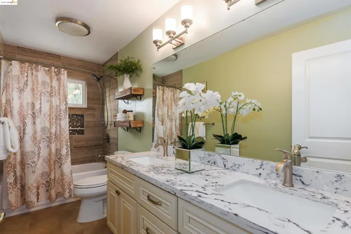 5517 Pamplona Ct, Concord, California 94521