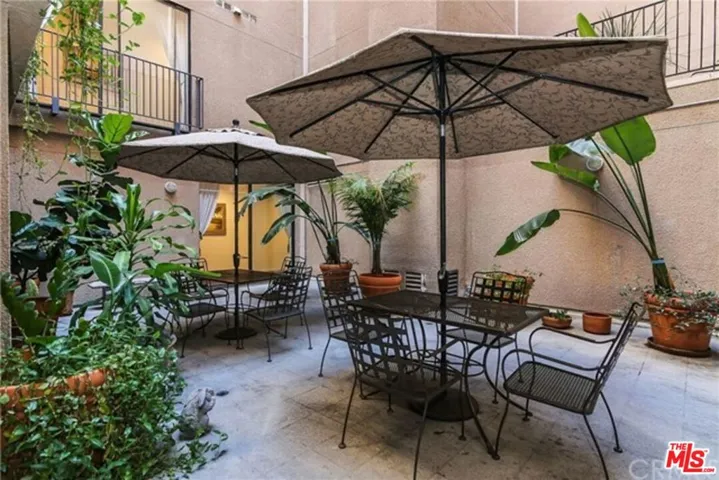 625 S Berendo Street 503, Los Angeles, California 90005
