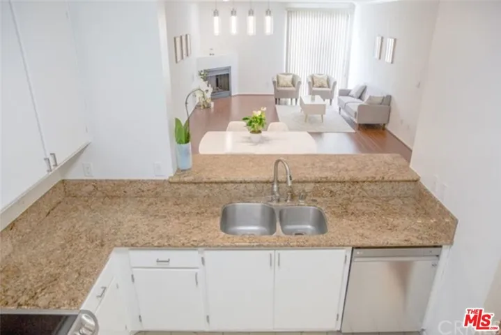 625 S Berendo Street 503, Los Angeles, California 90005