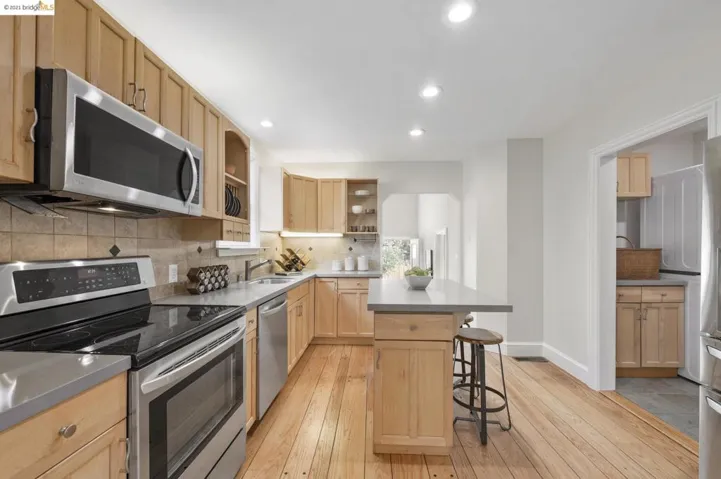 4022 Huntington St, Oakland, California 94619