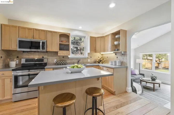 4022 Huntington St, Oakland, California 94619